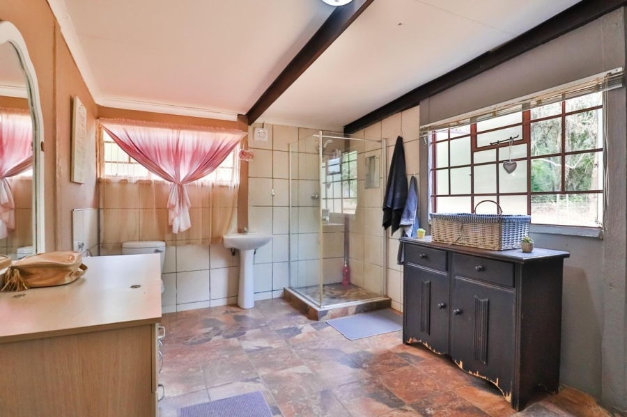 5 Bedroom Property for Sale in Donkerhoek A H North West